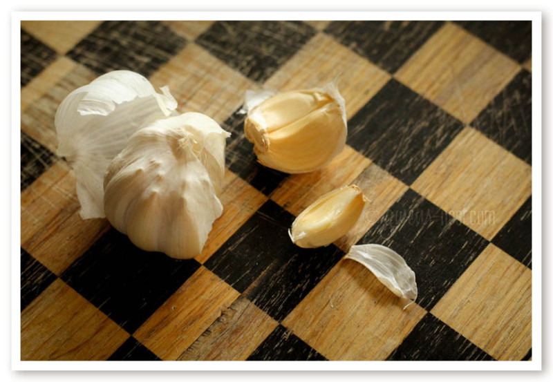 eating raw garlic- why you should and the best ways to eat it. 