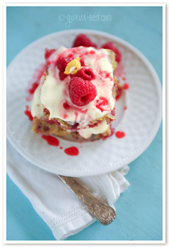 THIS is my favorite! I can't believe it's sugar free!!! Raspberry lemon cake recipe that will rock your world. A THM E recipe.